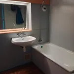 אכסניה Hi *